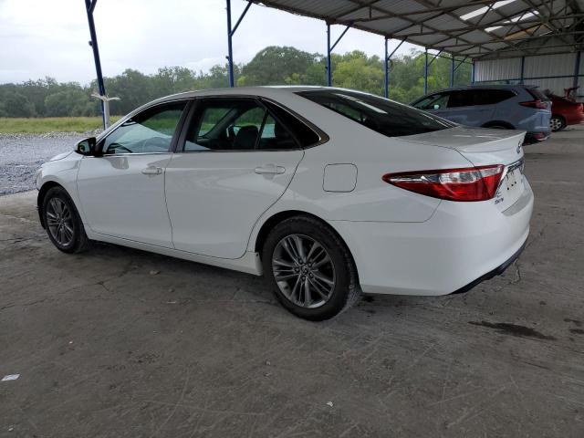 4T1BF1FK5HU717984 - 2017 TOYOTA CAMRY LE თეთრი ფოტო 2