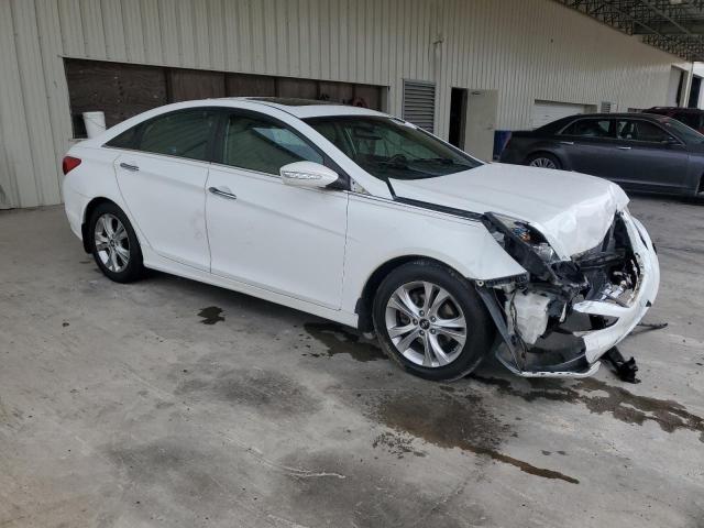 5NPEC4AC3DH569575 - 2013 HYUNDAI SONATA SE WHITE photo 4