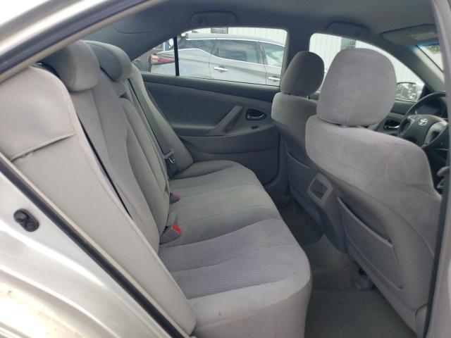 4T1BF3EK8AU049195 - 2010 TOYOTA CAMRY BASE SILVER photo 10