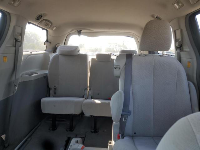 5TDKK3DC2BS101095 - 2011 TOYOTA SIENNA LE 灰色 照片 10