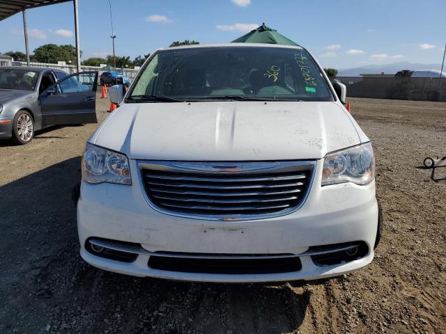 2C4RC1BGXFR561450 - 2015 CHRYSLER TOWN & COU TOURING 白色 照片 5