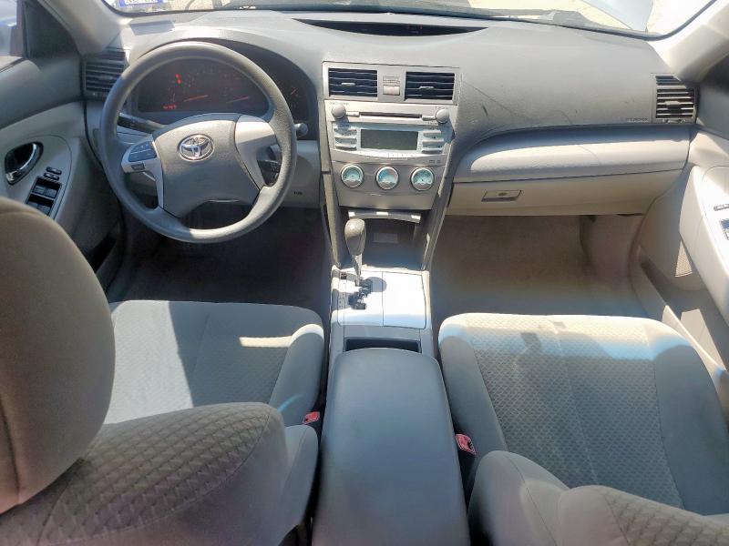 4T1BE46KX8U255295 - 2008 TOYOTA CAMRY CE SILVER photo 8