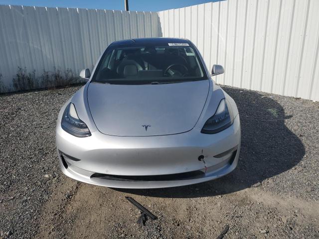 5YJ3E1EA3JF009610 - 2018 TESLA MODEL 3 თეთრი ფოტო 5