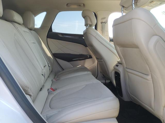 5LMCJ3D92HUL19045 - 2017 LINCOLN MKC RESERVE Beyaz fotoğraf 11
