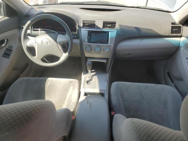 4T1BE46K69U325750 - 2009 TOYOTA CAMRY BASE فضي صورة 8