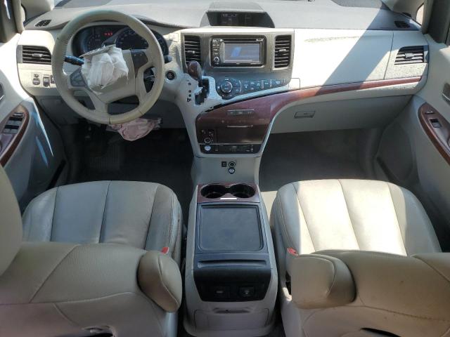 5TDYK3DCXDS326507 - 2013 TOYOTA SIENNA XLE ვერცხლისფერი ფოტო 8