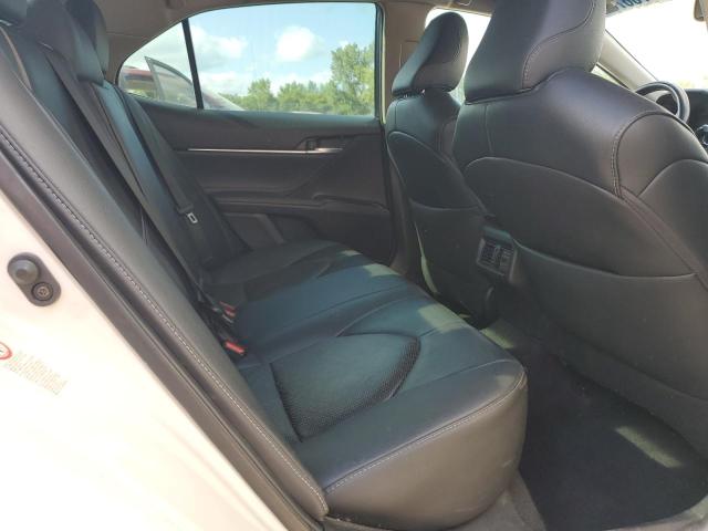 4T1B61HKXJU097040 - 2018 TOYOTA CAMRY XSE 白色 照片 10