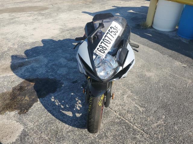 JS1GR7MA6P7100986 - 2023 SUZUKI GSX-R750 GRAY photo 9