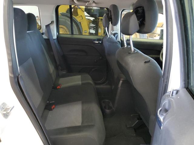 1C4NJPBA7GD790188 - 2016 JEEP PATRIOT SPORT WHITE photo 11