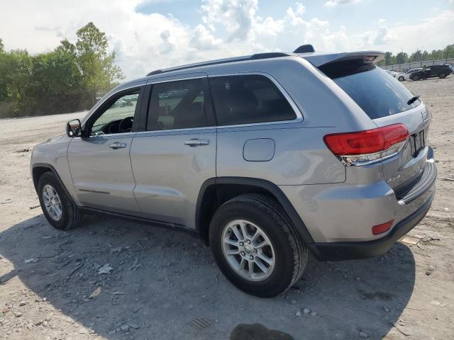 1C4RJFAG1JC235803 - 2018 JEEP GRAND CHEROKEE LAREDO Gümüş foto 2
