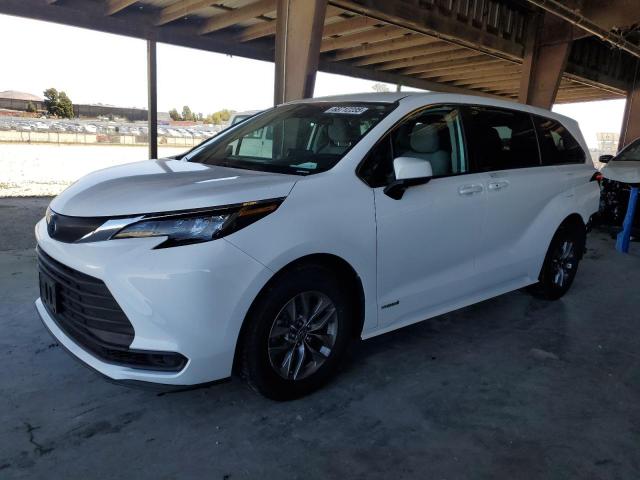 2021 TOYOTA SIENNA LE, 