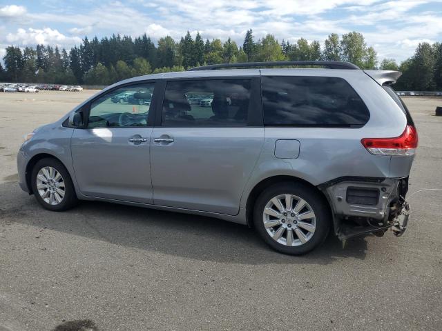 5TDDK3DC9DS053493 - 2013 TOYOTA SIENNA XLE SILVER photo 2