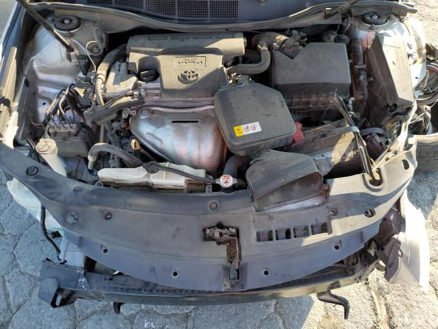 4T1BF1FK5HU328942 - 2017 TOYOTA CAMRY LE 银色 照片 11