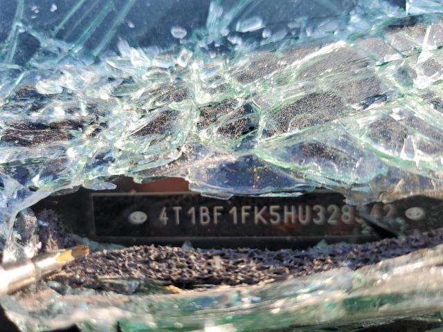 4T1BF1FK5HU328942 - 2017 TOYOTA CAMRY LE 银色 照片 12