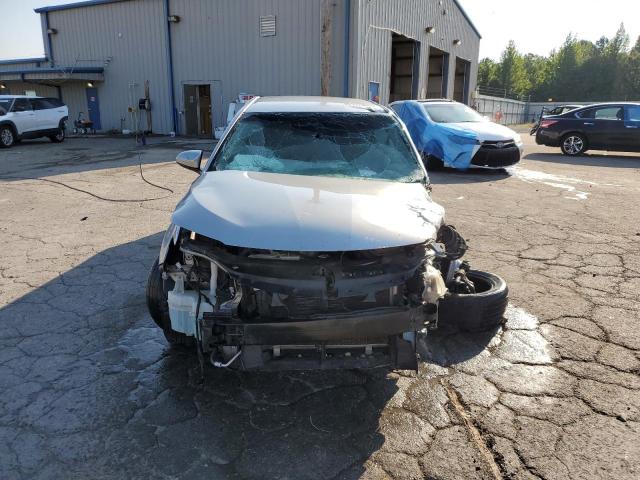 4T1BF1FK5HU328942 - 2017 TOYOTA CAMRY LE 银色 照片 5