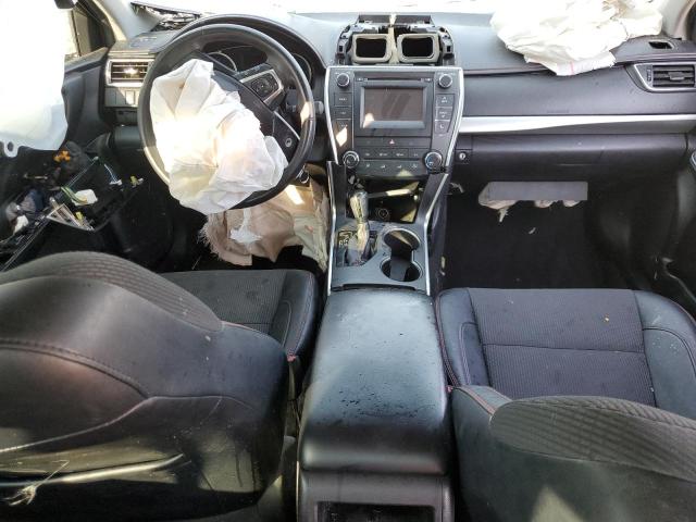 4T1BF1FK5HU328942 - 2017 TOYOTA CAMRY LE 银色 照片 8