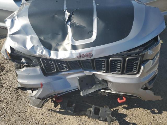1C4RJFLG8HC674651 - 2017 JEEP GRAND CHER TRAILHAWK 银色 照片 12