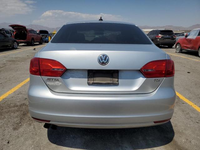 3VWLL7AJ5DM383695 - 2013 VOLKSWAGEN JETTA TDI Серебристый фото 6