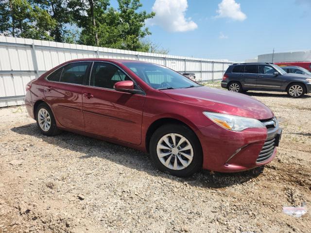 4T1BF1FK4FU966242 - 2015 TOYOTA CAMRY LE MAROON photo 4