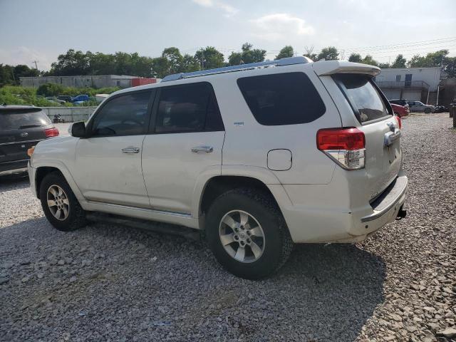 JTEBU5JR0D5133059 - 2013 TOYOTA 4RUNNER SR5 WHITE photo 2