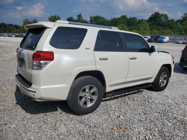 JTEBU5JR0D5133059 - 2013 TOYOTA 4RUNNER SR5 WHITE photo 3