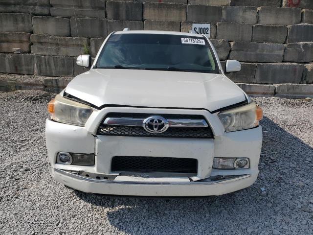 JTEBU5JR0D5133059 - 2013 TOYOTA 4RUNNER SR5 WHITE photo 5