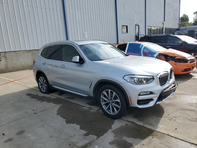 5UXTR9C58JLD69964 - 2018 BMW X3 XDRIVE30I SILVER photo 4