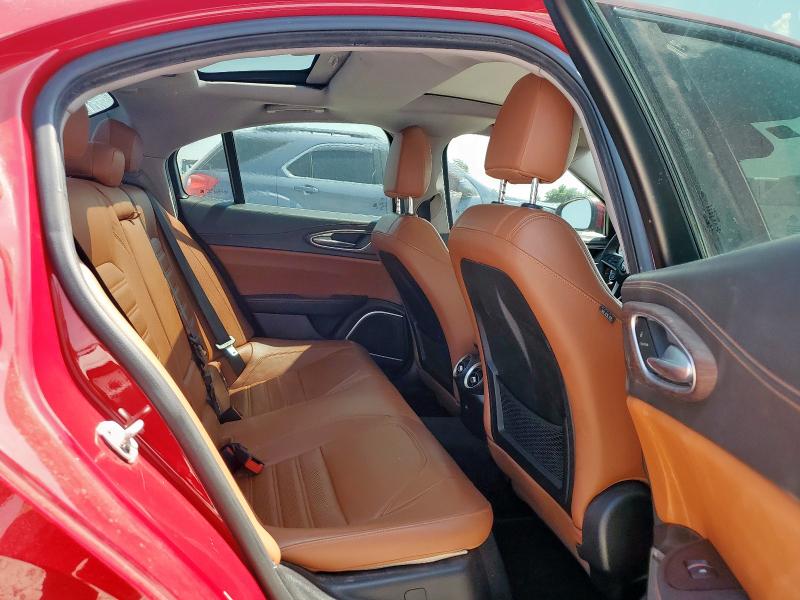 ZARFAECN1H7546844 - 2017 ALFA ROMEO GIULIA TI წითელი ფოტო 10