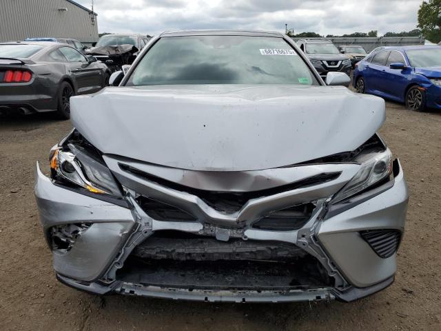 4T1BZ1HK2KU024026 - 2019 TOYOTA CAMRY XSE 银色 照片 5