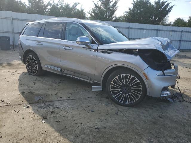 5LM5J9XC0MGL13157 - 2021 LINCOLN AVIATOR BLACK LABEL SILVER photo 4