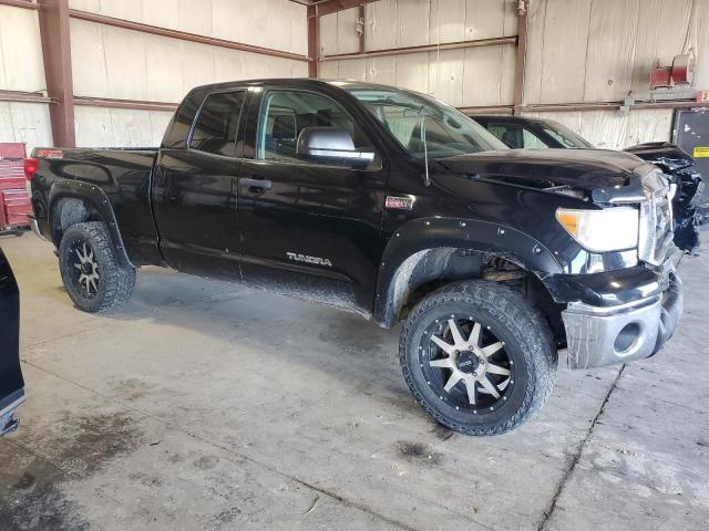 5TFUW5F16CX267734 - 2012 TOYOTA TUNDRA DOUBLE CAB SR5 BLACK photo 4