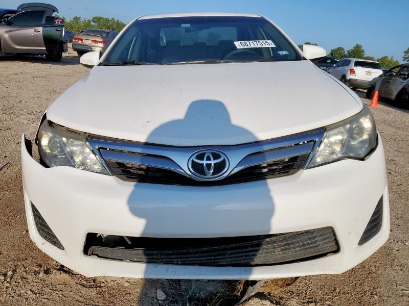 4T4BF1FK5DR323899 - 2013 TOYOTA CAMRY L WHITE photo 5