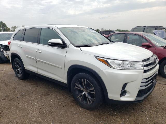 5TDZARFH6KS042307 - 2019 TOYOTA HIGHLANDER LE WHITE photo 4