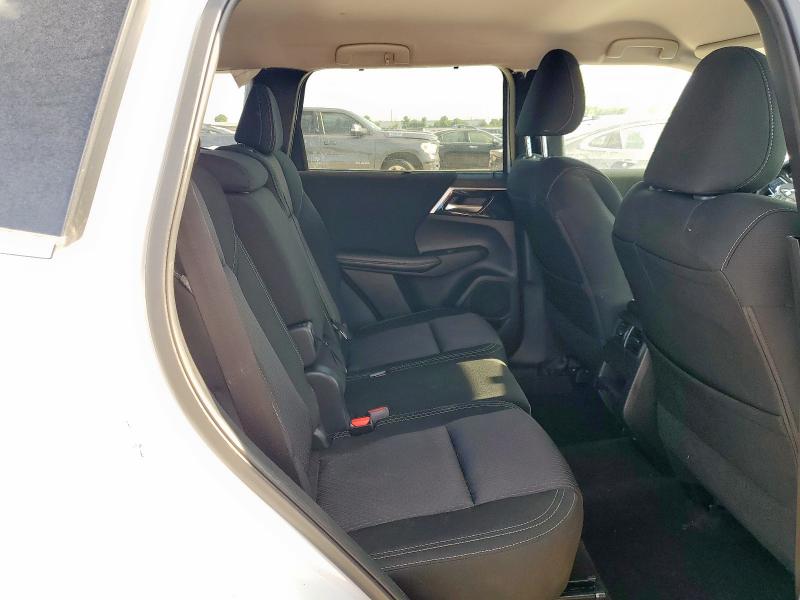 JA4J3UA8XRZ060622 - 2024 MITSUBISHI OUTLANDER ES 白色 照片 11