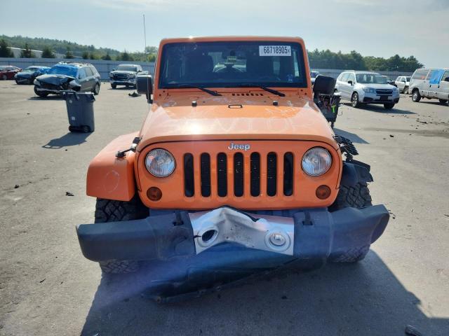 1C4BJWEG6DL504412 - 2013 JEEP WRANGLER U SAHARA Նարնջագույն լուսանկար 5