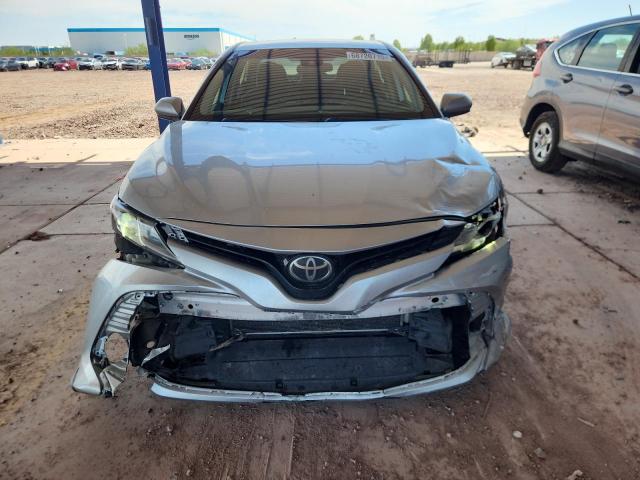 4T1B11HK8KU844912 - 2019 TOYOTA CAMRY L SILVER photo 5