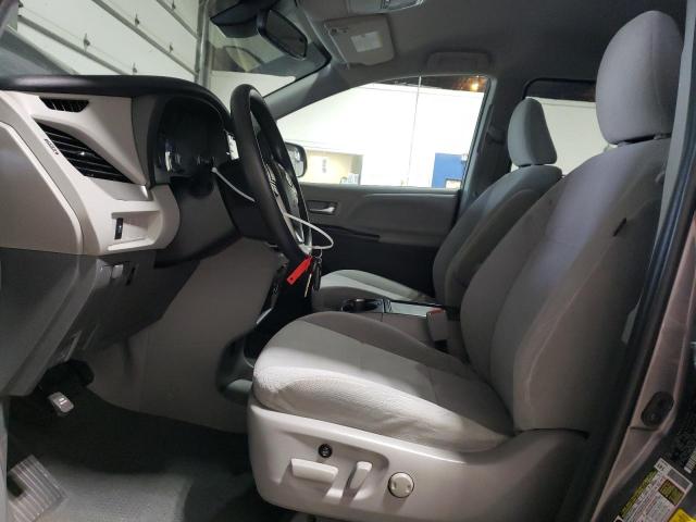 5TDJZ3DC8LS243072 - 2020 TOYOTA SIENNA LE ნაცრისფერი ფოტო 7