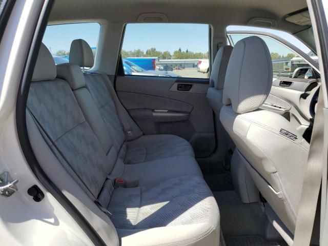 JF2SH6BC0AH773602 - 2010 SUBARU FORESTER XS Weiß Foto 11