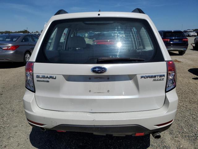 JF2SH6BC0AH773602 - 2010 SUBARU FORESTER XS Weiß Foto 6