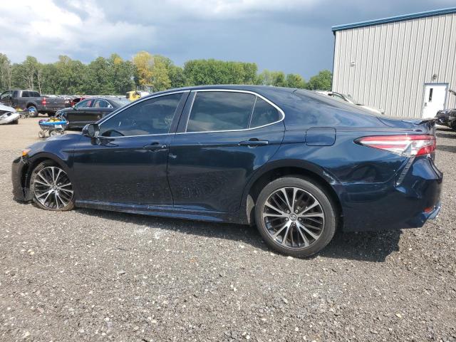 4T1B11HK9JU588214 - 2018 TOYOTA CAMRY L BLUE photo 2