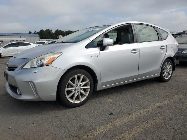2013 TOYOTA PRIUS V, null