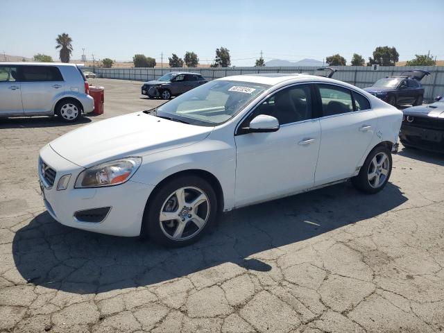2013 VOLVO S60 T5, 
