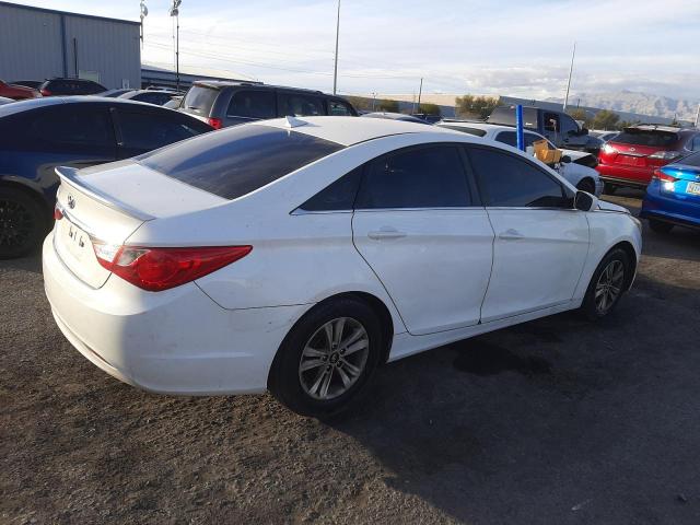 5NPEB4AC4DH668280 - 2013 HYUNDAI SONATA GLS WHITE photo 3