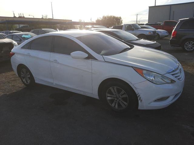 5NPEB4AC4DH668280 - 2013 HYUNDAI SONATA GLS WHITE photo 4