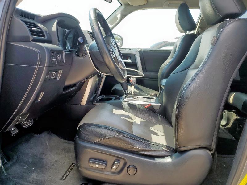 JTEZU5JR1F5095312 - 2015 TOYOTA 4RUNNER SR5 石墨色 照片 7