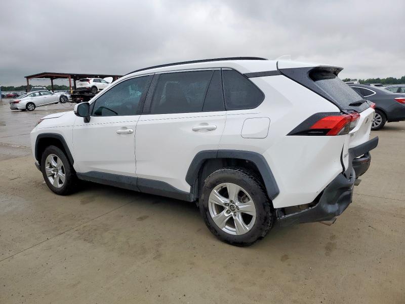 2T3W1RFV7MC114708 - 2021 TOYOTA RAV4 XLE WHITE photo 2