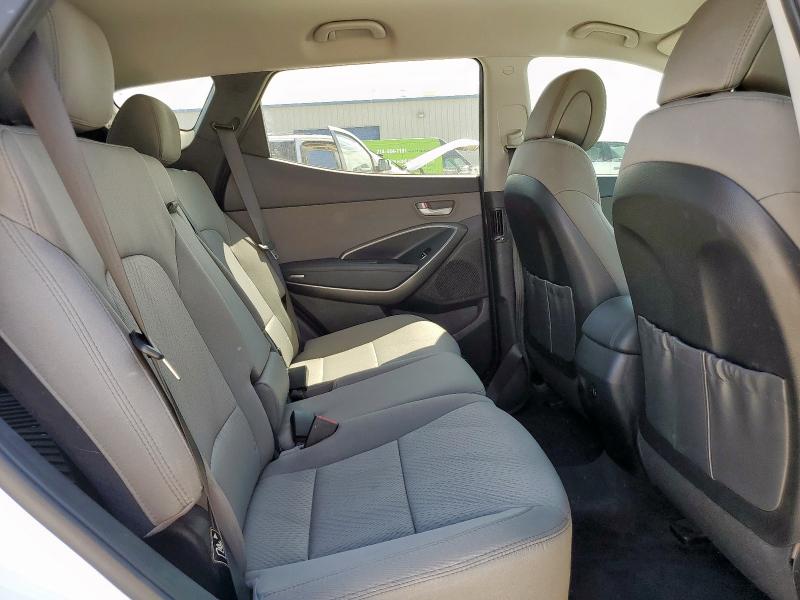 5NMZU3LB9JH059320 - 2018 HYUNDAI SANTA FE S WHITE photo 11