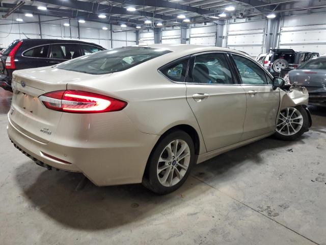 3FA6P0LU4KR255036 - 2019 FORD FUSION SE TAN photo 3