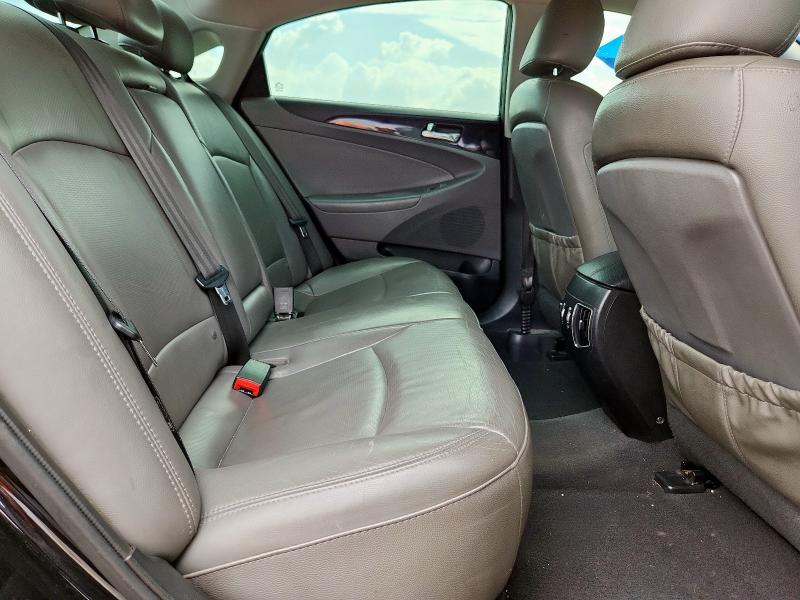5NPEC4AC4DH731701 - 2013 HYUNDAI SONATA SE Schwarz Foto 10
