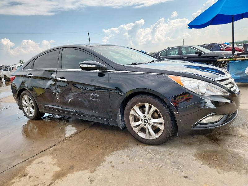 5NPEC4AC4DH731701 - 2013 HYUNDAI SONATA SE Schwarz Foto 4
